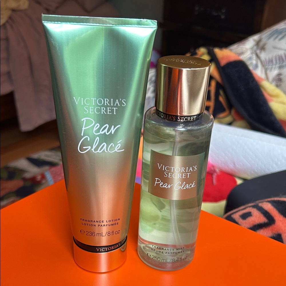 Victoria's Secret Pear Glacé Lotion and Mist - Green and Gold